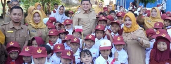 seragam sekolah gratis